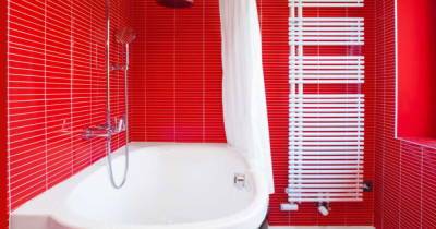 Нестандартное решение: 5 ярких цветов для ванной комнаты