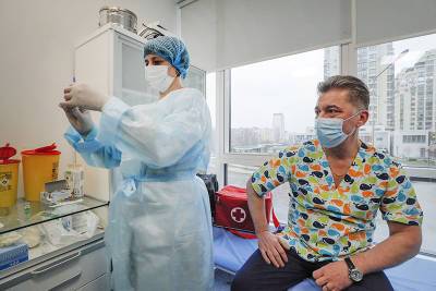 Власти Москвы определили получателей грантов за вакцинацию 60% сотрудников