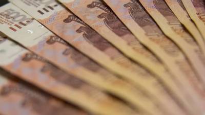 Екатеринбурженка покусала продавца и украла из кассы более 20 тыс. рублей