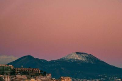 Итальянский «хоббит» бросил «Кольцо Всевластья» в жерло вулкана Везувия