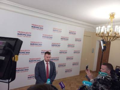 Горизбирком Петербурга прокомментировал ночной инцидент с «вызывающим» кандидатом