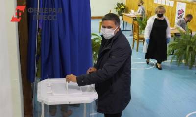 Бывший губернатор Ямала Кобылкин проголосовал в Тюмени