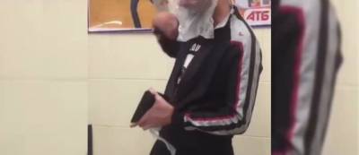 Пакет вместо маски на лице: в херсонском супермаркете произошел смешной случай