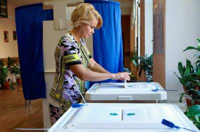Голосование на всех зарубежных участках проходит спокойно, сообщили в МИД России