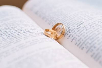 ЗАГСы Москвы открыли прием заявлений на бракосочетание в канун Нового года