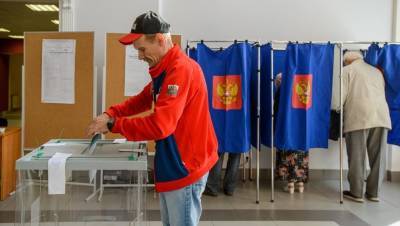 В Петербурге проверят УИК, откуда исчезли полные урны для надомного голосования