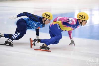 Тверской спортсмен Даниил Ейбог взял два золота на Кубке Союза конькобежцев России