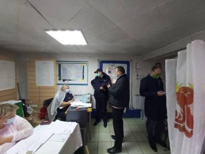 В селе под Челябинском, где за всю семью проголосовали посторонние, аннулируют бюллетени
