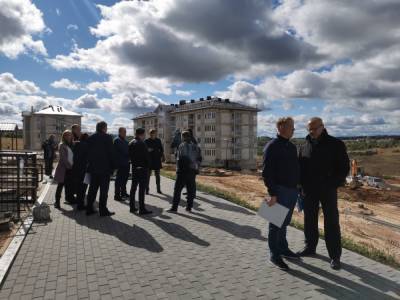 Два дома в нижегородском ЖК «Новинки Smart City» достроят осенью 2022 года