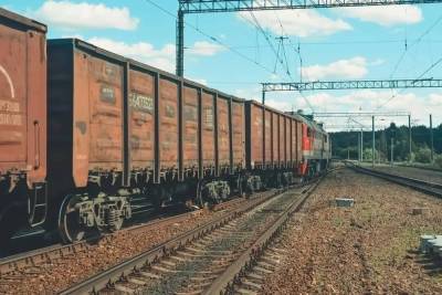 На границе Донского региона с Украиной заметили движение 35 поездов