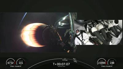 SpaceX впервые запустила корабль c гражданским экипажем