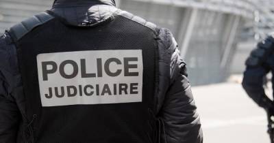 Россиянин устроил стрельбу в центре Парижа, есть раненые