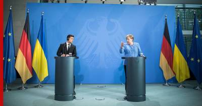 Зеленский заявил, что Меркель предотвратила "вторжение России" в 2015 году