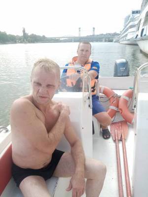 Спасатели помогли утопающему, попавшему в сильное течение на реке Дон