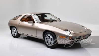 На аукционе был продан Porsche из фильма «Рискованный бизнес» с Томом Крузом