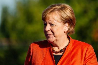 В Польше заявили о предательстве Меркель всей Европы