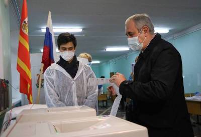 Сергей Неверов проголосовал на выборах в Смоленске