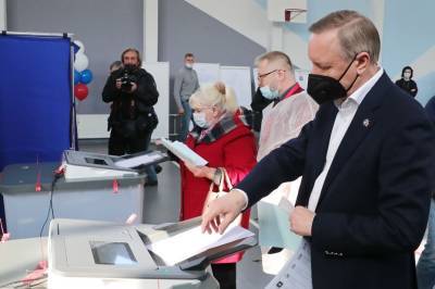 Беглов заявил, что выборы в Петербурге "прошли нормально"