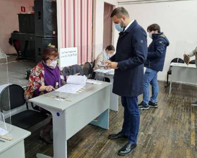 Артём Туров проголосовал в Смоленске
