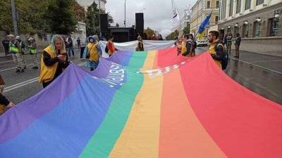 В Киеве проходит марш ЛГБТ-сообщества, полиция оцепила центр