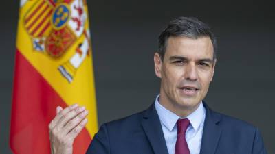 Премьер Испании отложил визит в США из-за извержения вулкана