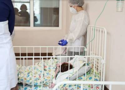 15-летняя сирота весом 13 килограммов госпитализирована в Петербурге