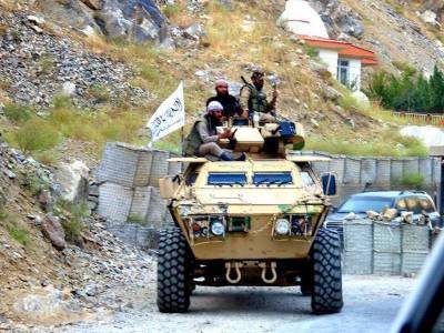 Талибы направили дополнительные силы к перевалу Саланг, опасаясь, что партизаны Масуда взорвут тоннель, отрезав север Афганистана от юга