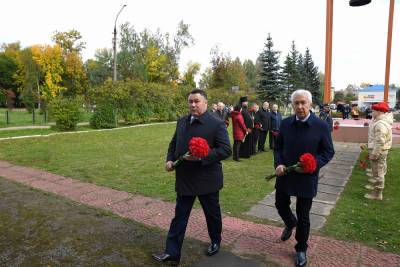 Игорь Руденя возложил цветы к мемориалу «Вечная память»