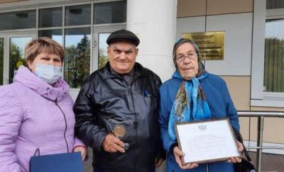 В Тюменской области в день голосования супружеская пара, которая вместе уже 60 лет, получила медаль
