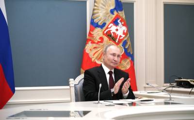 Путин говорил, что у него нет телефона, а потом проголосовал онлайн. Как это возможно?