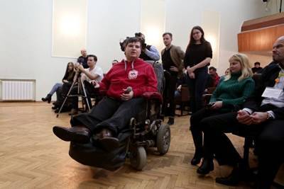 В Челябинске на участке произошел конфликт с инвалидом-колясочником