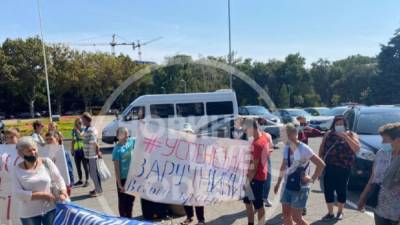 В Одессе под ОГА взбунтовались переселенцы: "Заложники в своей стране"