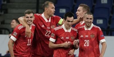 Сборная России по футболу улучшила свои позиции в рейтинге ФИФА