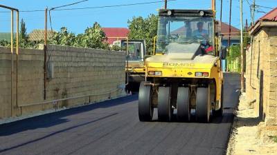 В Хазарском районе продолжаются масштабные работы по ремонту дорожной инфраструктуры (ФОТО)