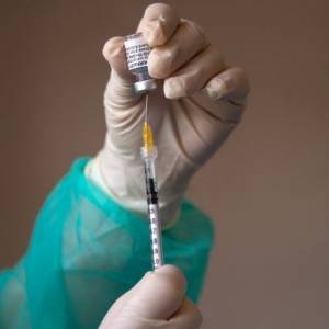 В Словении госслужащих обязали сделать прививку от коронавируса