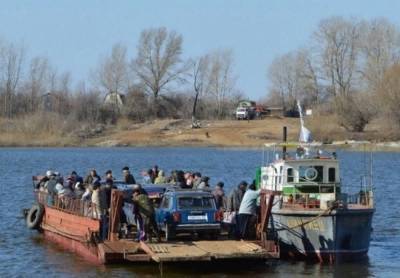 В Астраханской области сегодня восстановят паромную переправу для жителей острова Петриков