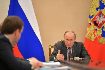 Путин сказал о "десятках заразившихся коронавирусом" в его окружении