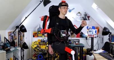 Инженер создал "умную" роборуку: она умеет думать и двигаться самостоятельно (видео)