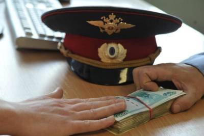 На Дону бывший полицейский, вымогавший три миллиона рублей, отделался условным сроком