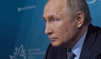 Владимир Путин ушел на самоизоляцию из-за ситуации с коронавирусом в его окружении