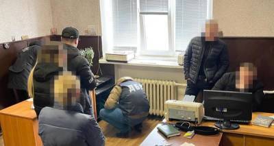 На Днепропетровщине разоблачили банду полицейских, которые "выбивали" с людей деньги