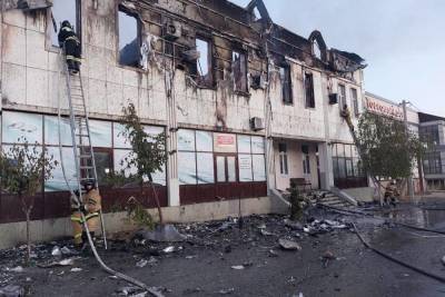 В Хасавюрте в ходе крупного пожара погибли два человека