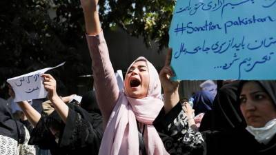Женщины проводят акцию протеста в Кабуле