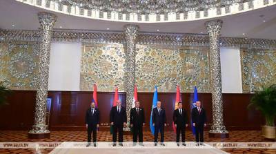 Лукашенко принимает участие в саммите ОДКБ. Что обсуждают главы государств в Душанбе?