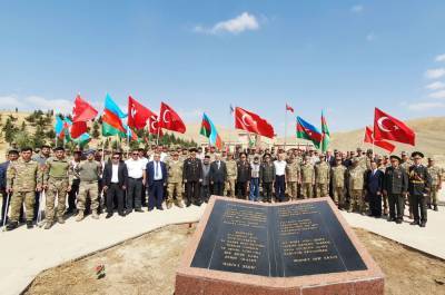 По случаю 103-й годовщины освобождения Баку от оккупации организовано шествие к мемориалу в честь турецких шехидов в Аджыдере (ФОТО/ВИДЕО)