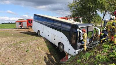 В Польше автобус с детьми попал в канаву, есть пострадавшие