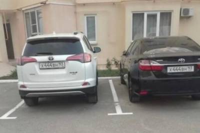 Сотрудники полиции нашли в Новороссийске машины с полностью идентичными номерами