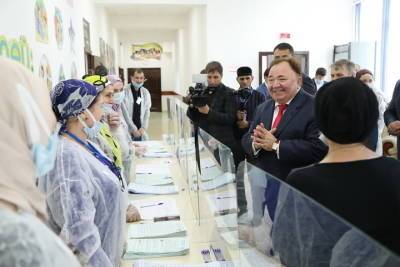 Глава Ингушетии проверил 12 УИКов во второй день голосования