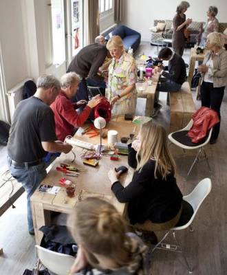 Волонтерские «Ремонтные кафе» избавляют мир от дополнительных свалок