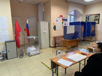 Почти 12% составила явка в первый день выборов в Петербурге